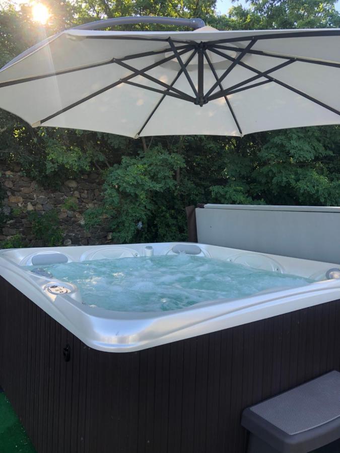 La Mosie Hotel Haţeg Екстериор снимка