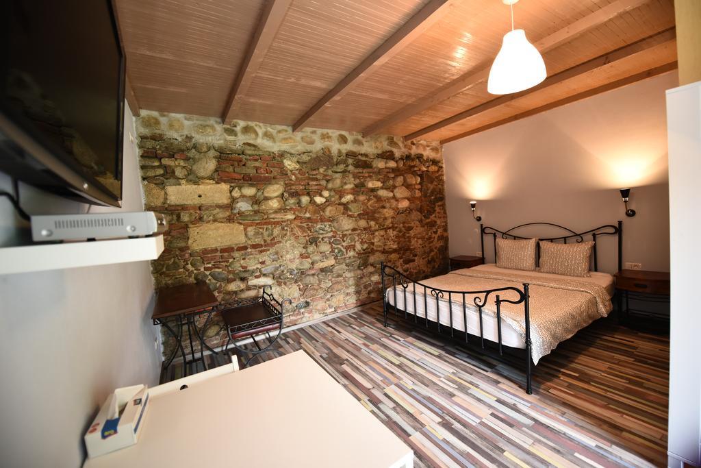 La Mosie Hotel Haţeg Екстериор снимка